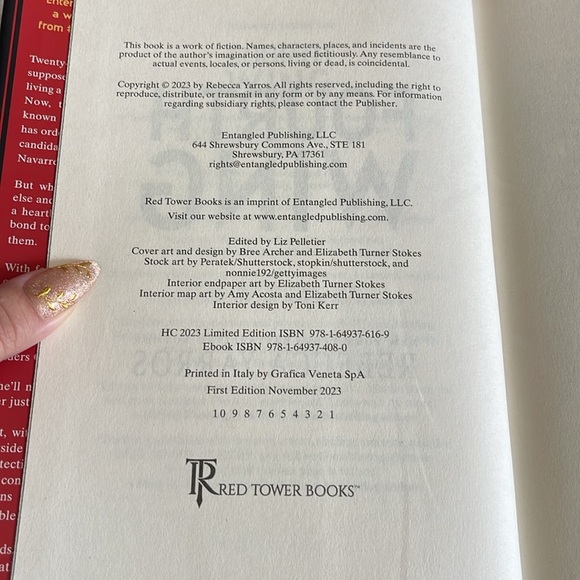 Special Edition/First Edition of Fourth Wing and Iron Flame by Rebecca Yarros - Picture 6 of 7